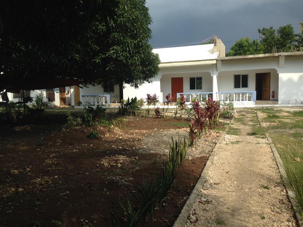 Mangoes Place Moalboal Dış mekan fotoğraf