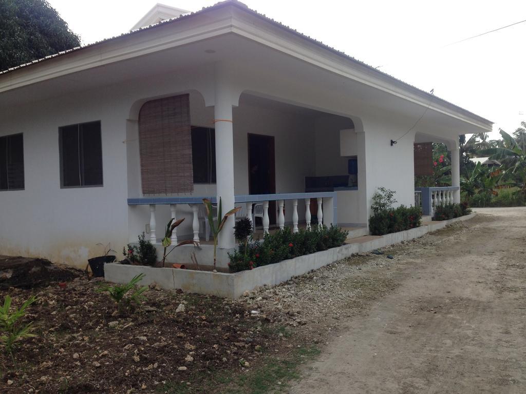 Mangoes Place Moalboal Dış mekan fotoğraf